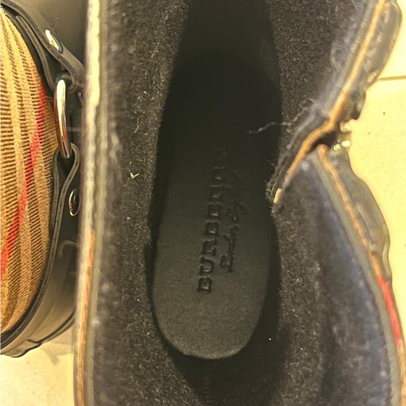 NWOB Burberry Zane Check Harness Rainboot - Picture 6 of 7